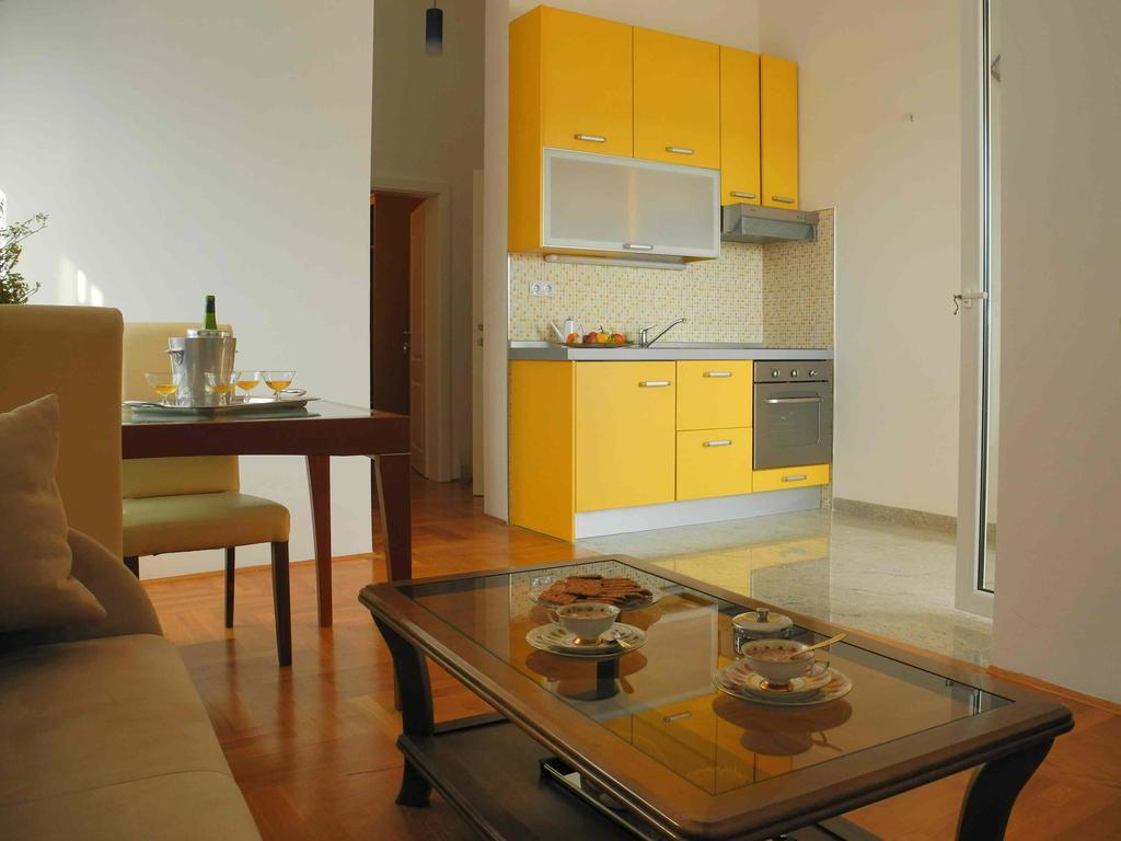 Apartments Antonela Jezera Exterior photo